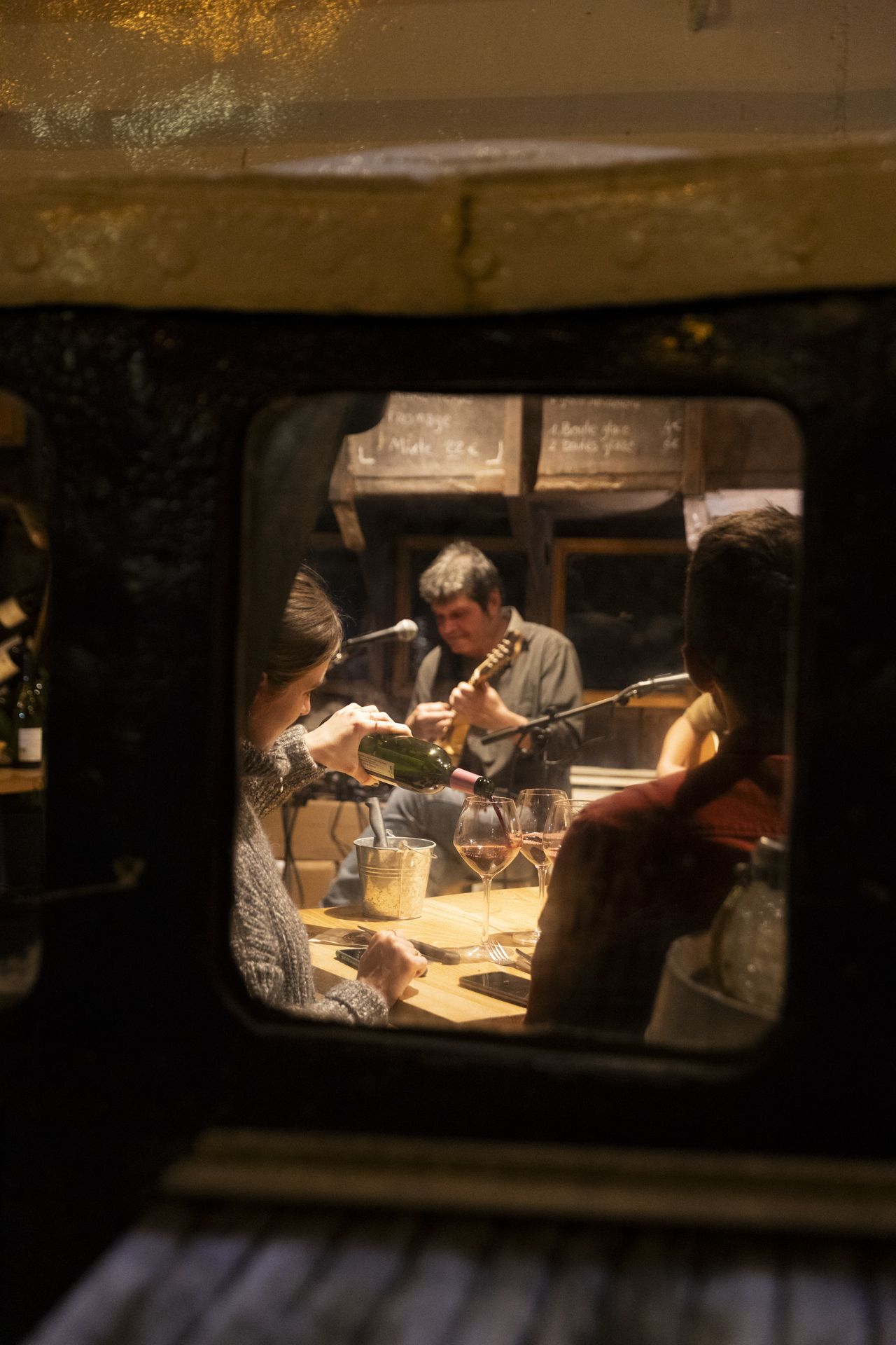 musique barco vino péniche bar à vin